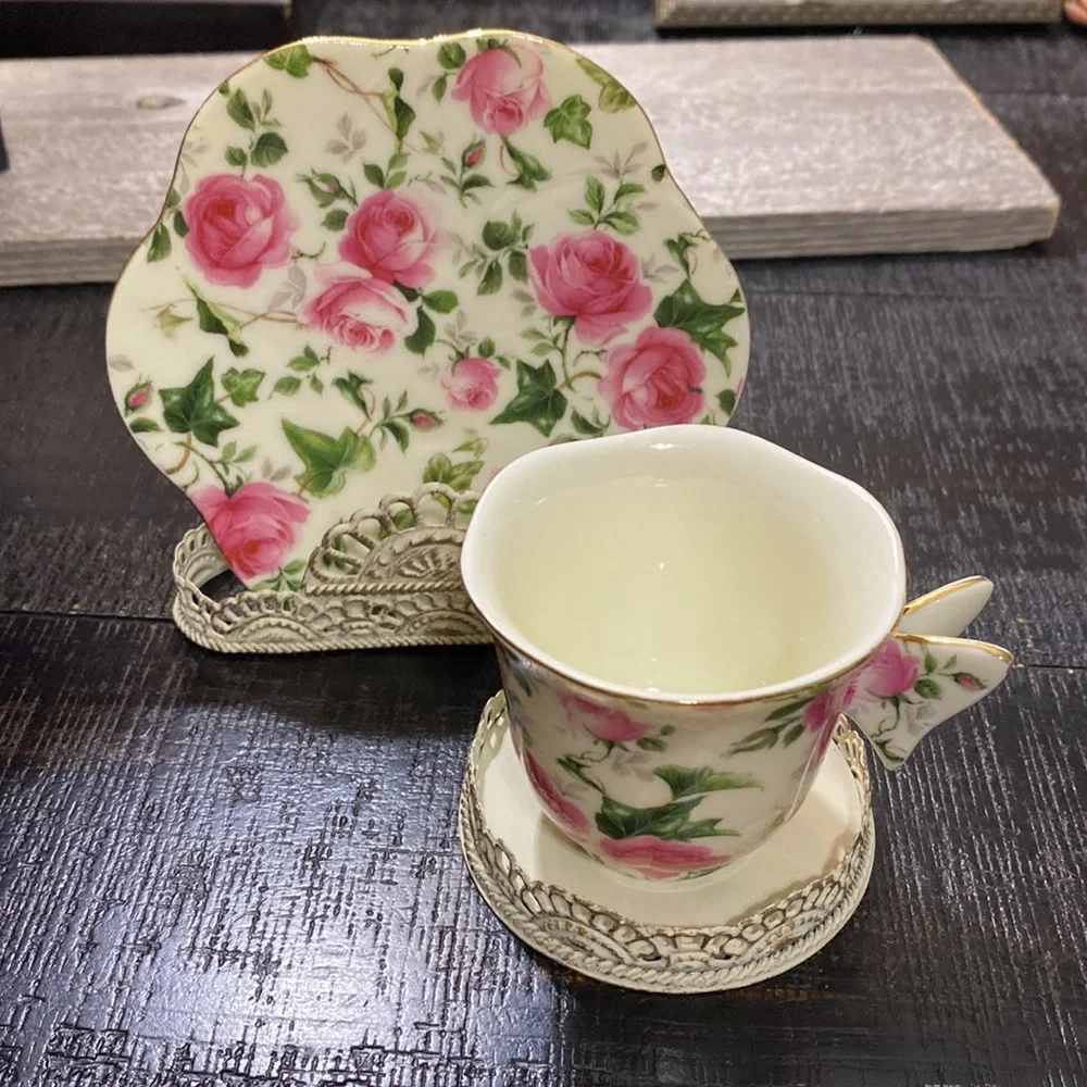 Vintage Chintz Floral Teacup, Saucer & Stand Set! - Picture 8 of 8